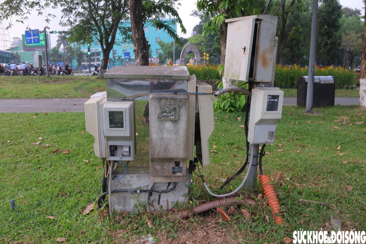 Ẩn họa khôn lường từ những tủ điện xuống cấp nơi công cộng- Ảnh 2.