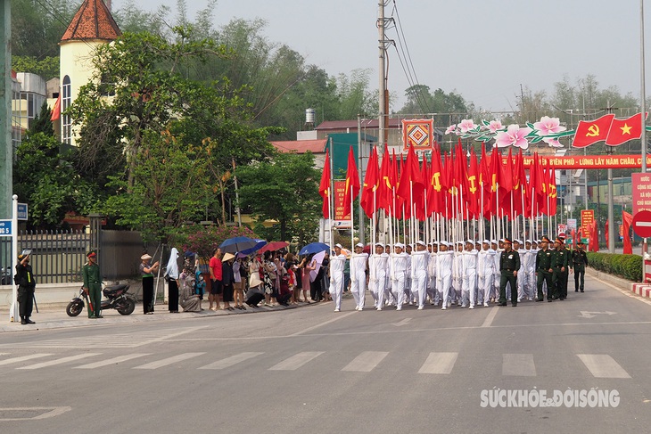 Hơn 12.000 người tham gia chương trình Sơ duyệt Lễ kỷ niệm 70 năm Chiến thắng Điện Biên Phủ- Ảnh 9.