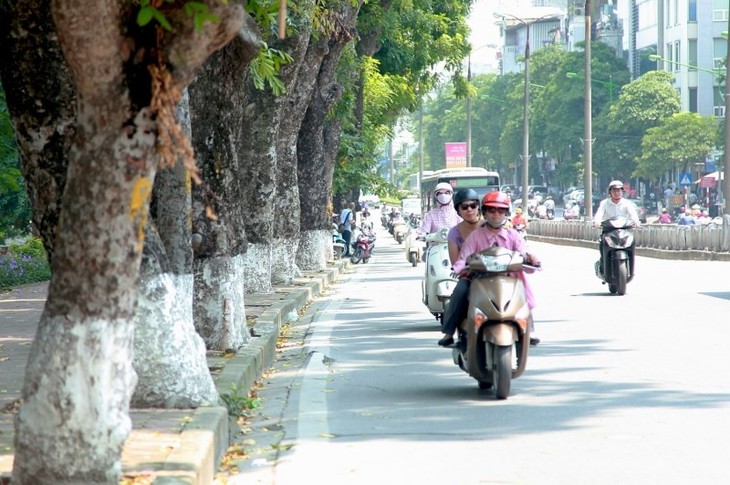 Miền Bắc mưa dông chiều tối và đêm, miền Nam chuẩn bị kết thúc nắng nóng- Ảnh 2. Miền Bắc mưa dông chiều tối và đêm, miền Nam chuẩn bị kết thúc nắng nóng- Ảnh 2.