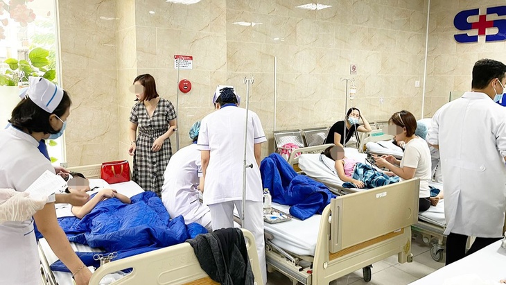 Liên tiếp các vụ ngộ độc thực phẩm quy mô lớn: Cách nào nhận biết sớm dấu hiệu?- Ảnh 3.