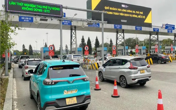 Từ 5/5, đồng loạt thu phí không dừng tại 5 sân bay lớn