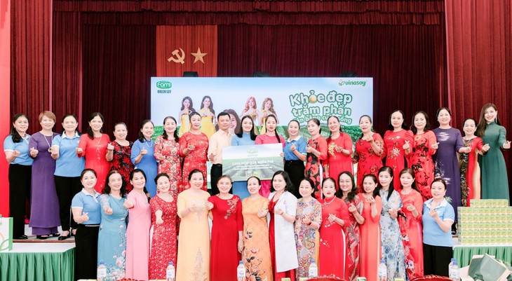 Fami Green Soy trao tặng món quà khỏe đẹp trăm phần từ tự nhiên đến chị em hội phụ nữ TP.Vinh- Ảnh 1.