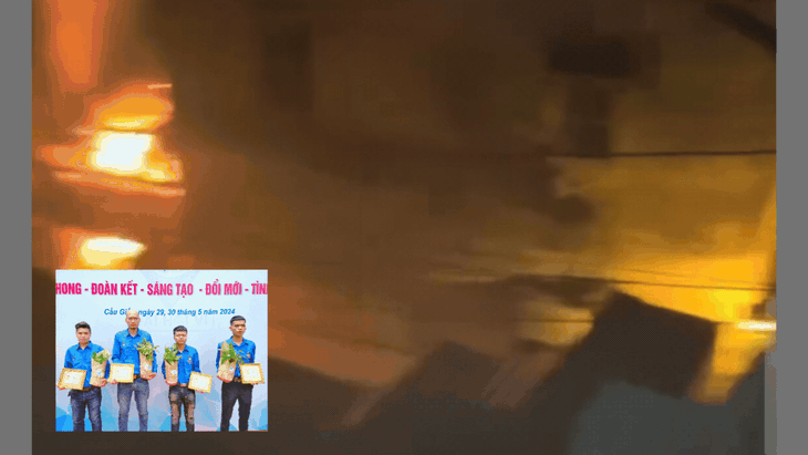 Tặng Huy hiệu Tuổi trẻ dũng cảm cho 4 thanh niên đập tường cứu người trong vụ cháy ở Trung Kính- Ảnh 2. Tặng Huy hiệu Tuổi trẻ dũng cảm cho 4 thanh niên đập tường cứu người trong vụ cháy ở Trung Kính- Ảnh 2.