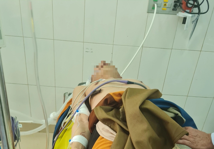 Một người đi theo ông Thích Minh Tuệ bị sốc nhiệt, tử vong- Ảnh 1. Một người đi theo ông Thích Minh Tuệ bị sốc nhiệt, tử vong- Ảnh 1.