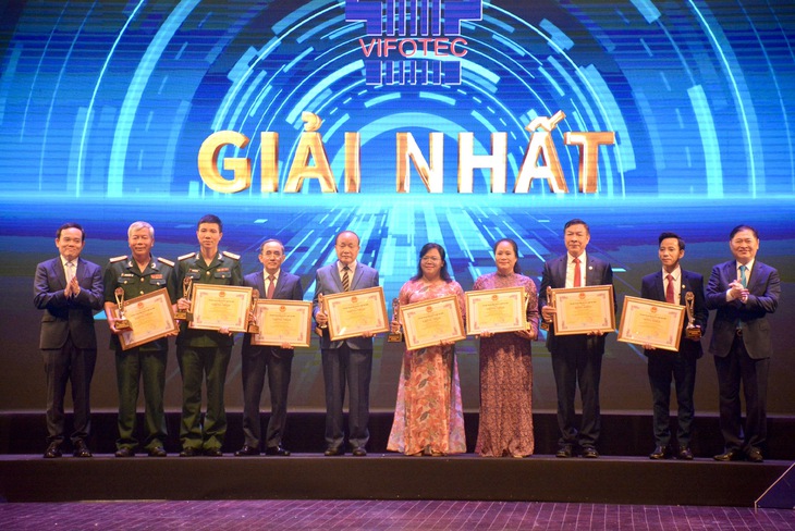 47 công trình nhận giải thưởng sáng tạo khoa học công nghệ năm 2023- Ảnh 3. 47 công trình nhận giải thưởng sáng tạo khoa học công nghệ năm 2023- Ảnh 3.