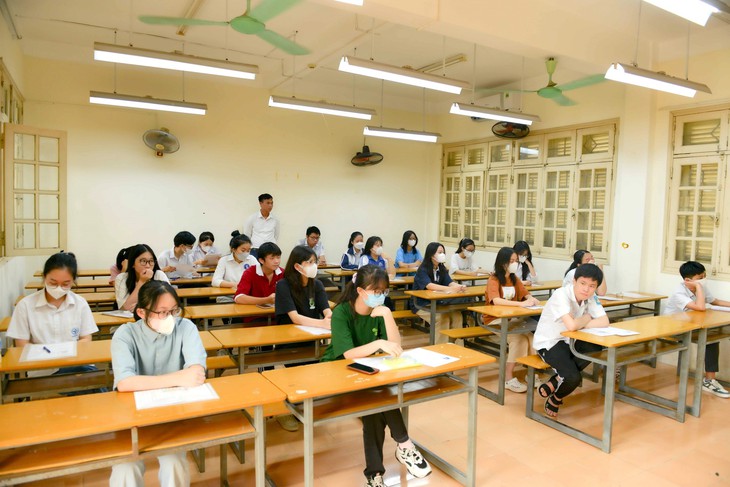 Thi lớp 10: Nếu có sự cố bất thường, cán bộ coi thi xử lý thế nào?- Ảnh 1.