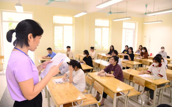 Thi lớp 10: Nếu có sự cố bất thường, cán bộ coi thi xử lý thế nào?