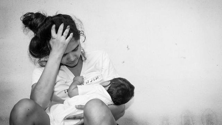 Trầm cảm sau sinh, làm sao điều trị?- Ảnh 1.