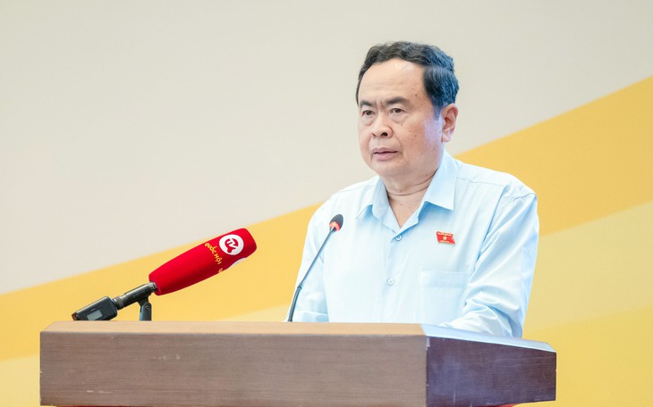 Tình trạng mua bán, sử dụng thuốc lá điện tử pha trộn ma túy diễn biến phức tạp