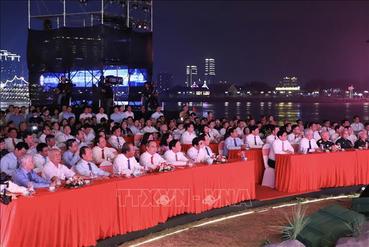 Cầu truyền hình đặc biệt kỷ niệm 70 năm Chiến thắng Điện Biên Phủ- Ảnh 2. Cầu truyền hình đặc biệt kỷ niệm 70 năm Chiến thắng Điện Biên Phủ- Ảnh 2.