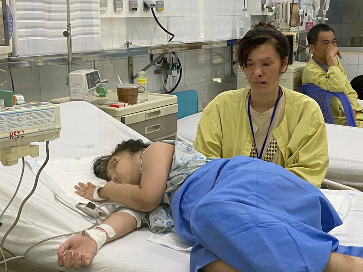 Thêm 5 người ngộ độc sau ăn bánh mì ở Đồng Nai nhập viện- Ảnh 2.