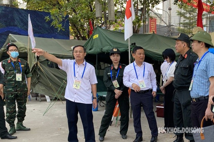 Kiểm tra công tác bảo đảm y tế phục vụ Lễ kỷ niệm 70 năm Chiến thắng Điện Biên Phủ- Ảnh 2. Kiểm tra công tác bảo đảm y tế phục vụ Lễ kỷ niệm 70 năm Chiến thắng Điện Biên Phủ- Ảnh 2.