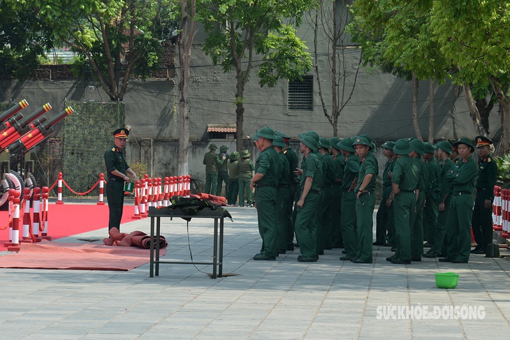 Dàn pháo lễ sẵn sàng khai hỏa trên bầu trời tại Lễ kỷ niệm 70 năm Chiến thắng Điện Biên Phủ- Ảnh 8. Dàn pháo lễ sẵn sàng khai hỏa trên bầu trời tại Lễ kỷ niệm 70 năm Chiến thắng Điện Biên Phủ- Ảnh 8.