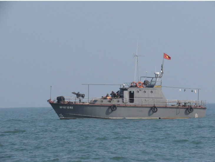 11 thuyền viên mất tích, 1 người được cứu sống sau 3 ngày lênh đênh trên biển- Ảnh 1. 11 thuyền viên mất tích, 1 người được cứu sống sau 3 ngày lênh đênh trên biển- Ảnh 1.
