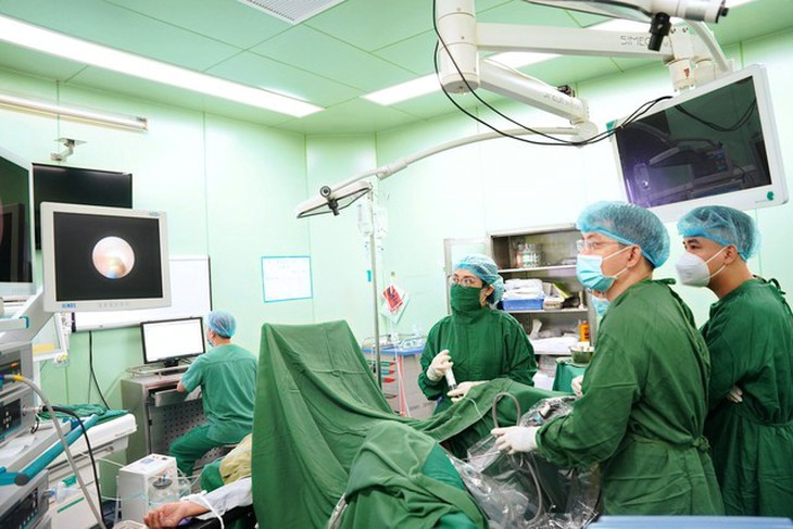 Bệnh viện ĐK TP Vinh: Nỗ lực xây dựng Trung tâm Tiết niệu - Thận học - Nam học và Sàn chậu tầm khu vực- Ảnh 2. Bệnh viện ĐK TP Vinh: Nỗ lực xây dựng Trung tâm Tiết niệu - Thận học - Nam học và Sàn chậu tầm khu vực- Ảnh 2.