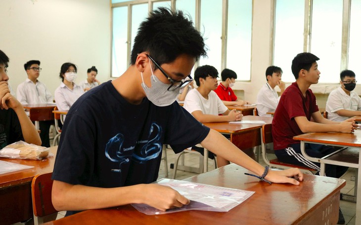 Xử lý nghiêm nếu có việc vận động học sinh không thi vào lớp 10 công lập