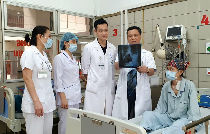 Phẫu thuật thành công cho nữ bệnh nhân Lào mắc bệnh hiểm nghèo- Ảnh 2. Phẫu thuật thành công cho nữ bệnh nhân Lào mắc bệnh hiểm nghèo- Ảnh 2.