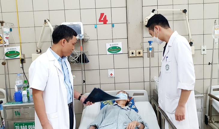 Phẫu thuật thành công cho nữ bệnh nhân Lào mắc bệnh hiểm nghèo- Ảnh 3. Phẫu thuật thành công cho nữ bệnh nhân Lào mắc bệnh hiểm nghèo- Ảnh 3.