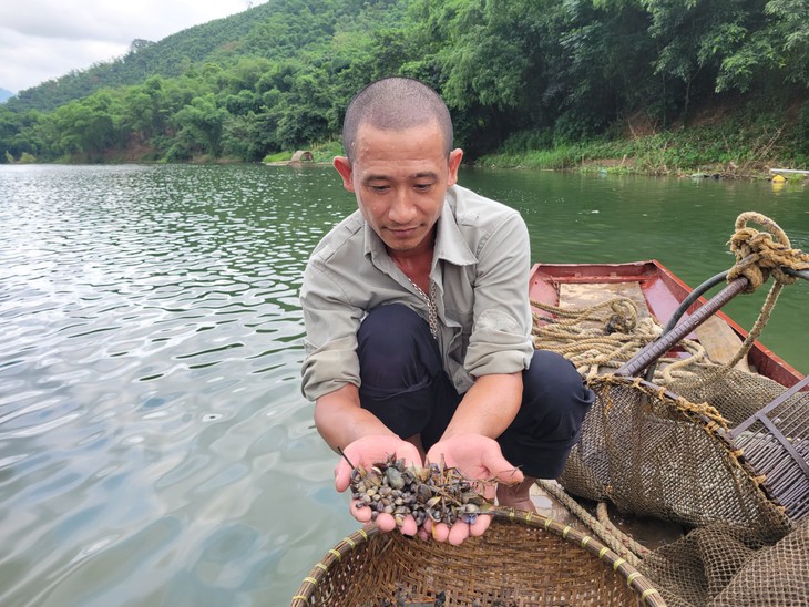 Cá nuôi chết hàng loạt trên sông Mã- Ảnh 4. Cá nuôi chết hàng loạt trên sông Mã- Ảnh 4.
