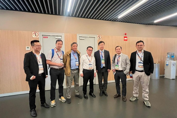 Bác sĩ Việt giới thiệu phương pháp tái tạo dây chằng mới tại hội nghị thế giới- Ảnh 2. Bác sĩ Việt giới thiệu phương pháp tái tạo dây chằng mới tại hội nghị thế giới- Ảnh 2.