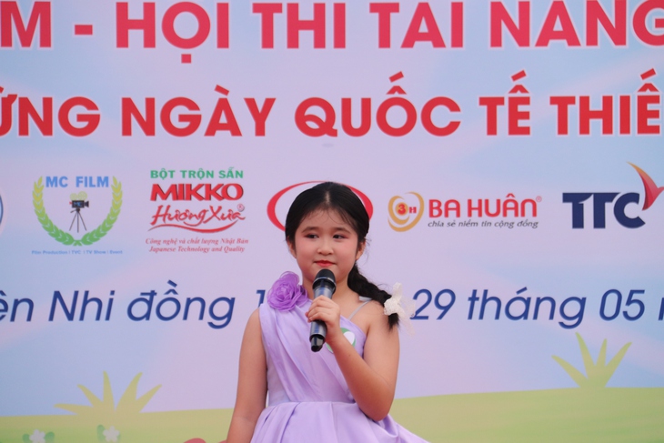 Bệnh viện ở TPHCM tổ chức nhiều chương trình Tết thiếu nhi ý nghĩa- Ảnh 6. Bệnh viện ở TPHCM tổ chức nhiều chương trình Tết thiếu nhi ý nghĩa- Ảnh 6.