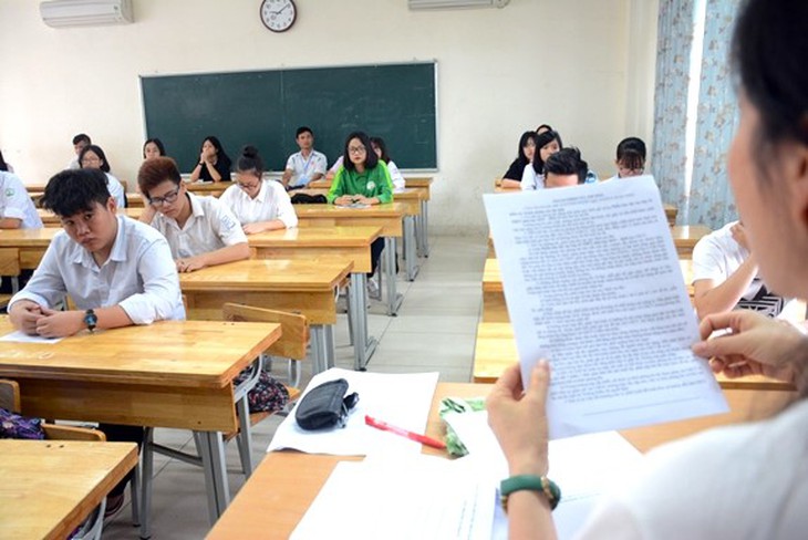 Cán bộ coi thi lớp 10 cần tuân thủ những quy định gì?- Ảnh 1.