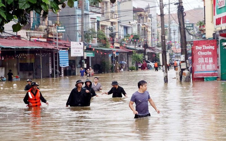 Ứng phó với nắng nóng song song với mưa bão tháng 6