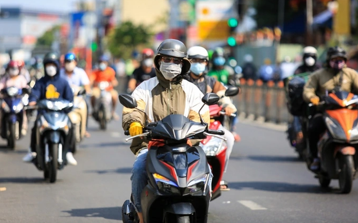 Kết thúc mưa ngập, miền Bắc chuẩn bị đón nắng nóng trên 38 độ- Ảnh 2. Kết thúc mưa ngập, miền Bắc chuẩn bị đón nắng nóng trên 38 độ- Ảnh 2.