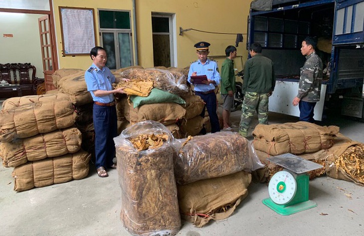Lạng Sơn: Tạm giữ gần 15 tấn nguyên liệu thuốc lá không rõ nguồn gốc xuất xứ- Ảnh 1. Lạng Sơn: Tạm giữ gần 15 tấn nguyên liệu thuốc lá không rõ nguồn gốc xuất xứ- Ảnh 1.