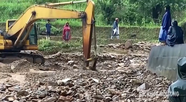 Nước sông dâng cao, thành phố Hà Giang chìm trong biển nước- Ảnh 5.