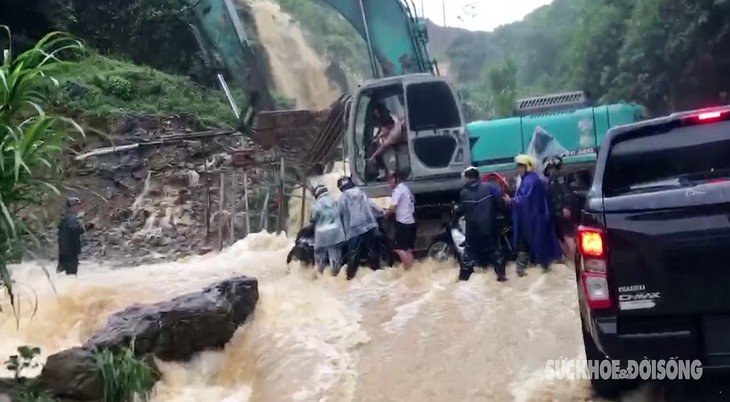 Nước sông dâng cao, thành phố Hà Giang chìm trong biển nước- Ảnh 6.