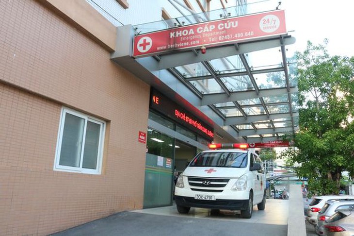 Xe ba gác chở xi măng chèn qua người, bé trai 12 tuổi bị chấn thương bụng kín nghiêm trọng
- Ảnh 3. Xe ba gác chở xi măng chèn qua người, bé trai 12 tuổi bị chấn thương bụng kín nghiêm trọng
- Ảnh 3.