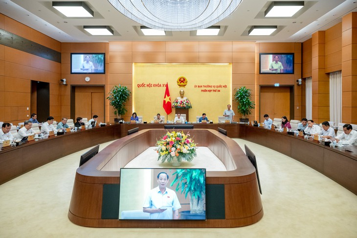 Đề nghị bổ sung quy định xe chở học sinh phải có thiết bị cảnh báo, chống bỏ quên trẻ em- Ảnh 1.