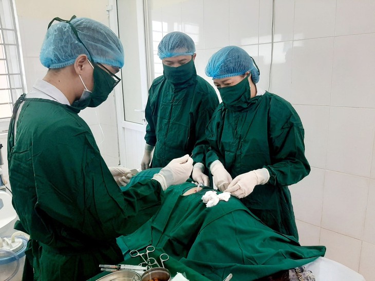 Tràn dịch màng phổi: Nguyên nhân, biểu hiện, cách điều trị và phòng bệnh- Ảnh 2.