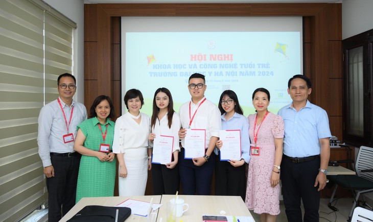 Trường Đại học Y Hà Nội tổ chức hội nghị Khoa học và Công nghệ Tuổi trẻ 2024- Ảnh 4. Trường Đại học Y Hà Nội tổ chức hội nghị Khoa học và Công nghệ Tuổi trẻ 2024- Ảnh 4.