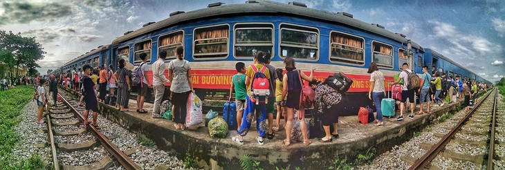 Hơn 43.000 vé tàu Tết được mua trong ngày đầu mở bán- Ảnh 2. Hơn 43.000 vé tàu Tết được mua trong ngày đầu mở bán- Ảnh 2.