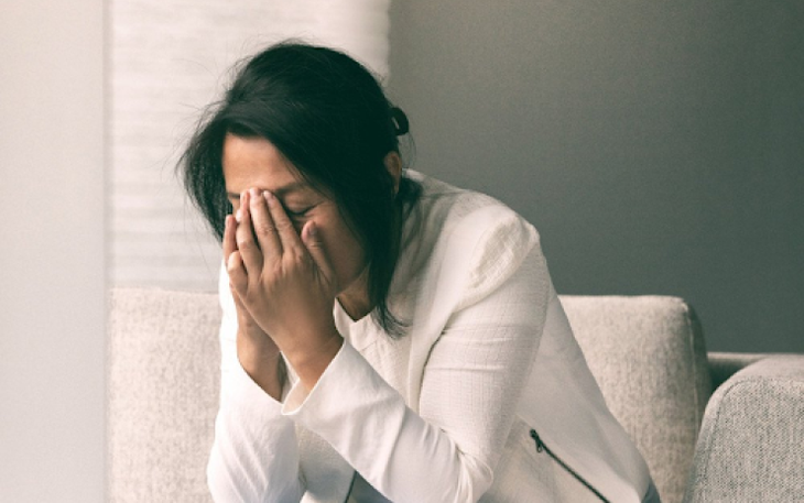 Phụ nữ tiền mãn kinh, mãn kinh nên hạn chế những thực phẩm nào?- Ảnh 1.