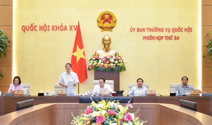 UBTVQH thống nhất trình Quốc hội xem xét, quyết định giảm 2% VAT từ 1/7 đến hết năm 2024- Ảnh 2. UBTVQH thống nhất trình Quốc hội xem xét, quyết định giảm 2% VAT từ 1/7 đến hết năm 2024- Ảnh 2.