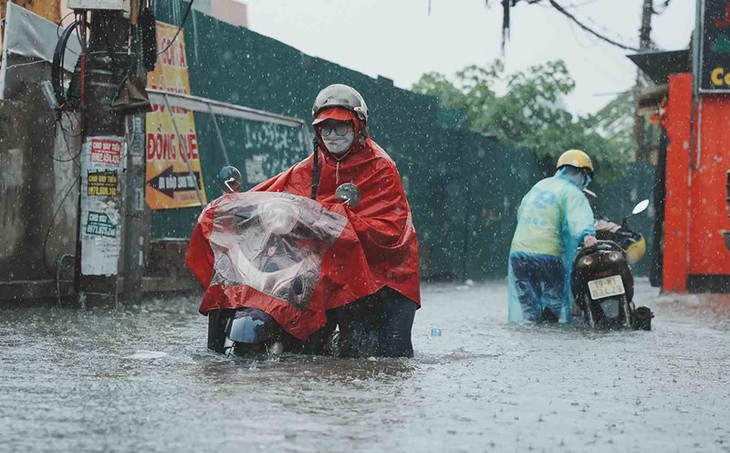 Miền Bắc đón mưa lớn, đề phòng nguy cơ ngập úng- Ảnh 2. Miền Bắc đón mưa lớn, đề phòng nguy cơ ngập úng- Ảnh 2.