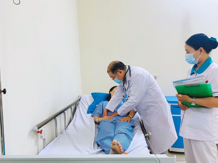 Phẫu thuật bóc tách khối u thận to hiếm gặp- Ảnh 2.