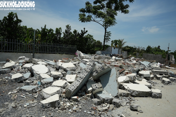 Tháo dỡ loạt công trình vi phạm xây dựng tại Hà Nội- Ảnh 5.