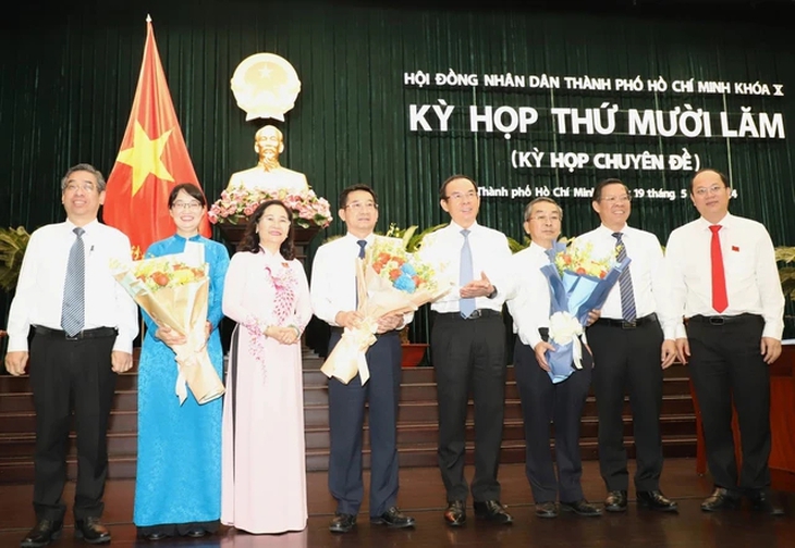 Phê chuẩn kết quả bầu, miễn nhiệm Phó Chủ tịch UBND TPHCM- Ảnh 1. Phê chuẩn kết quả bầu, miễn nhiệm Phó Chủ tịch UBND TPHCM- Ảnh 1.