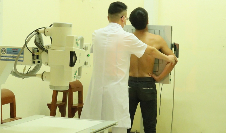 Tràn dịch màng phổi: Nguyên nhân, biểu hiện, cách điều trị và phòng bệnh- Ảnh 3.