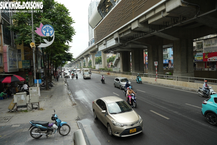 Cận cảnh các 'điểm đen' ùn tắc ở Hà Nội sau hàng loạt giải pháp- Ảnh 5.
