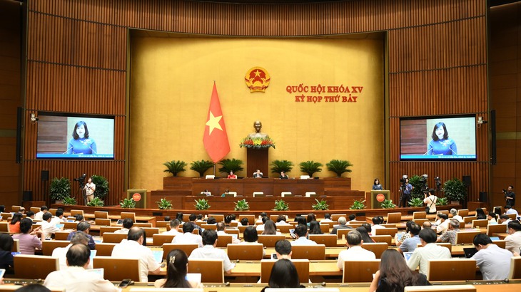Sửa đổi Luật Dược nhằm bảo đảm người dân được tiếp cận thuốc chất lượng, kịp thời, giá hợp lý- Ảnh 1. Sửa đổi Luật Dược nhằm bảo đảm người dân được tiếp cận thuốc chất lượng, kịp thời, giá hợp lý- Ảnh 1.