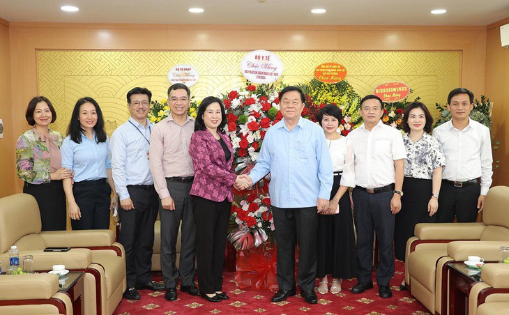 Bộ trưởng Đào Hồng Lan chúc mừng Ban Tuyên giáo Trung ương và các cơ quan báo chí, truyền hình- Ảnh 1. Bộ trưởng Đào Hồng Lan chúc mừng Ban Tuyên giáo Trung ương và các cơ quan báo chí, truyền hình- Ảnh 1.