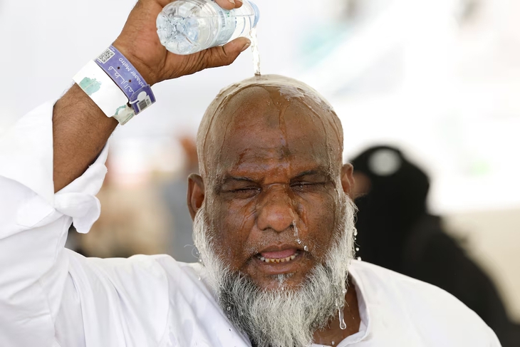 Hàng trăm người thiệt mạng trong lễ Hajj do nhiệt độ cao kỷ lục- Ảnh 1. Hàng trăm người thiệt mạng trong lễ Hajj do nhiệt độ cao kỷ lục- Ảnh 1.