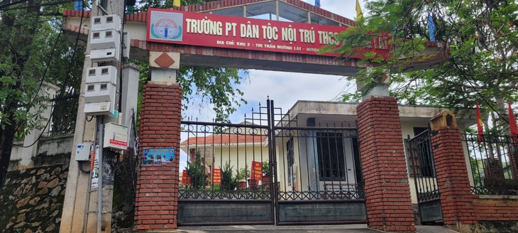 UBKT vào cuộc vụ nhiều người nhà lãnh đạo huyện ‘đi lạc’ vào trường dân tộc nội trú- Ảnh 2. UBKT vào cuộc vụ nhiều người nhà lãnh đạo huyện ‘đi lạc’ vào trường dân tộc nội trú- Ảnh 2.