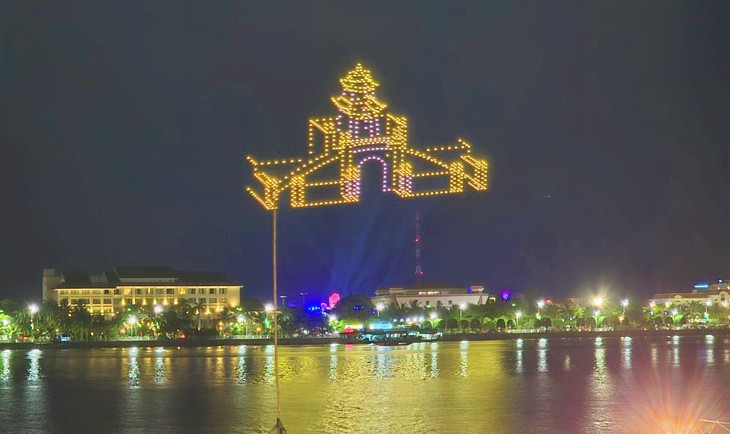 Quảng Bình có cơ hội lớn phát triển bứt phá với trọng tâm là dịch vụ, du lịch- Ảnh 9. Quảng Bình có cơ hội lớn phát triển bứt phá với trọng tâm là dịch vụ, du lịch- Ảnh 9.