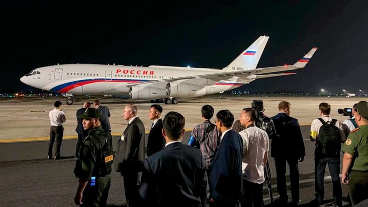 Truyền thông Nga đưa tin đậm nét về chuyến thăm của Tổng thống Vladimir Putin tới Việt Nam- Ảnh 1. Truyền thông Nga đưa tin đậm nét về chuyến thăm của Tổng thống Vladimir Putin tới Việt Nam- Ảnh 1.